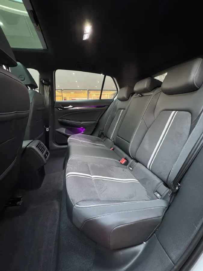 2023 Volkswagen Golf 1.4T 150HP L4 7DCT,autocango,china used car exporter,china ev exporter,chinese used car exporter,chinese used ev exporter