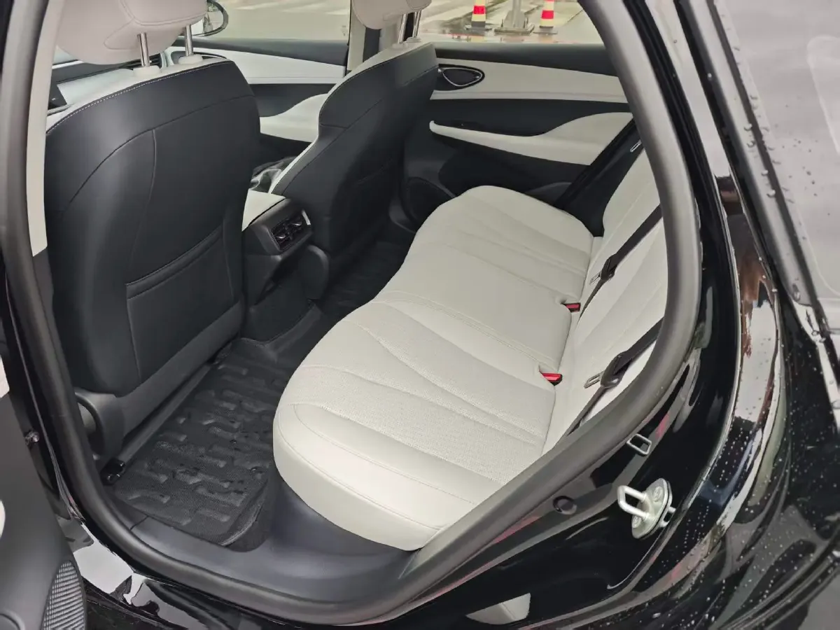 2025 BYD Seal05 DM-i 1.5L 101HP L4 E-CVT PHEV 7.68KWH,autocango,china used car exporter,china ev exporter,chinese used car exporter,chinese used ev exporter