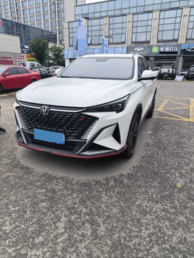 2025 ChangAn X5 PLUS 1.5T 188HP L4 7DCT,autocango,china used car exporter,china ev exporter,chinese used car exporter,chinese used ev exporter