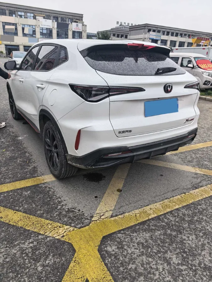 2025 ChangAn X5 PLUS 1.5T 188HP L4 7DCT,autocango,china used car exporter,china ev exporter,chinese used car exporter,chinese used ev exporter