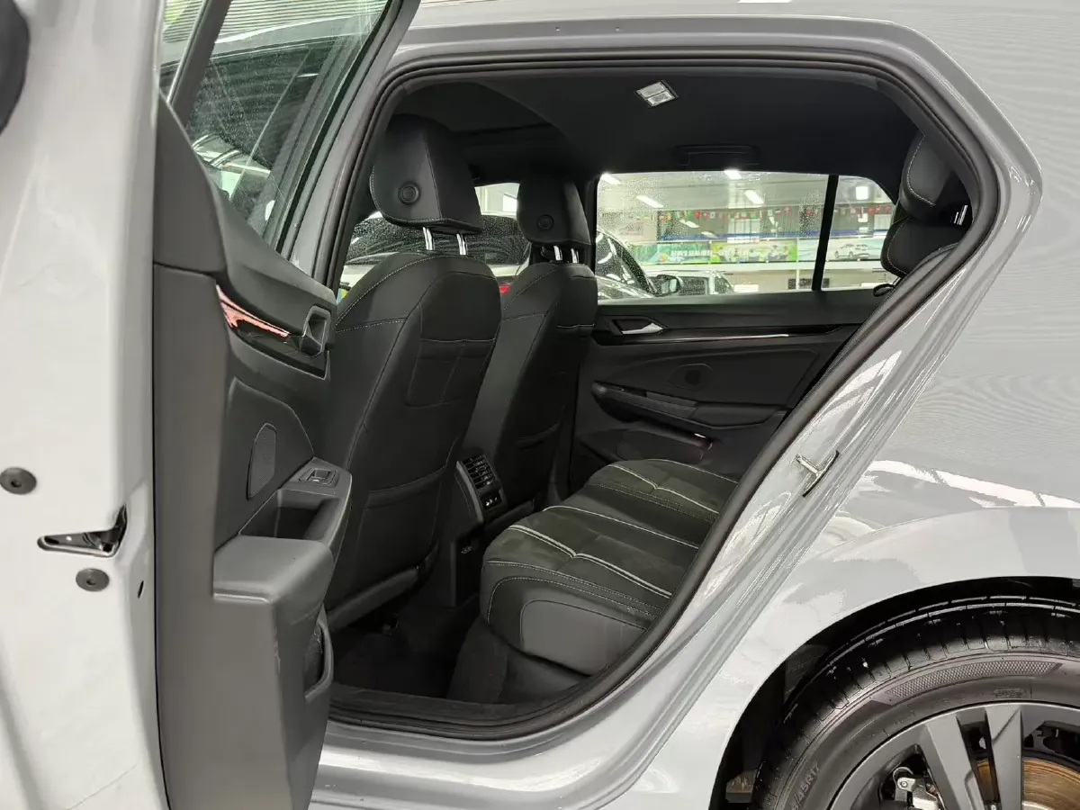 2023 Volkswagen Golf 1.4T 150HP L4 7DCT,autocango,china used car exporter,china ev exporter,chinese used car exporter,chinese used ev exporter