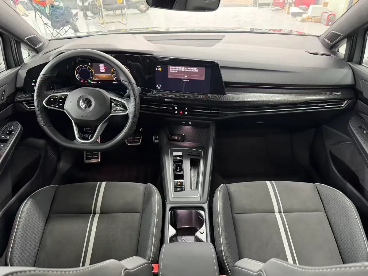 2023 Volkswagen Golf 1.4T 150HP L4 7DCT,autocango,china used car exporter,china ev exporter,chinese used car exporter,chinese used ev exporter