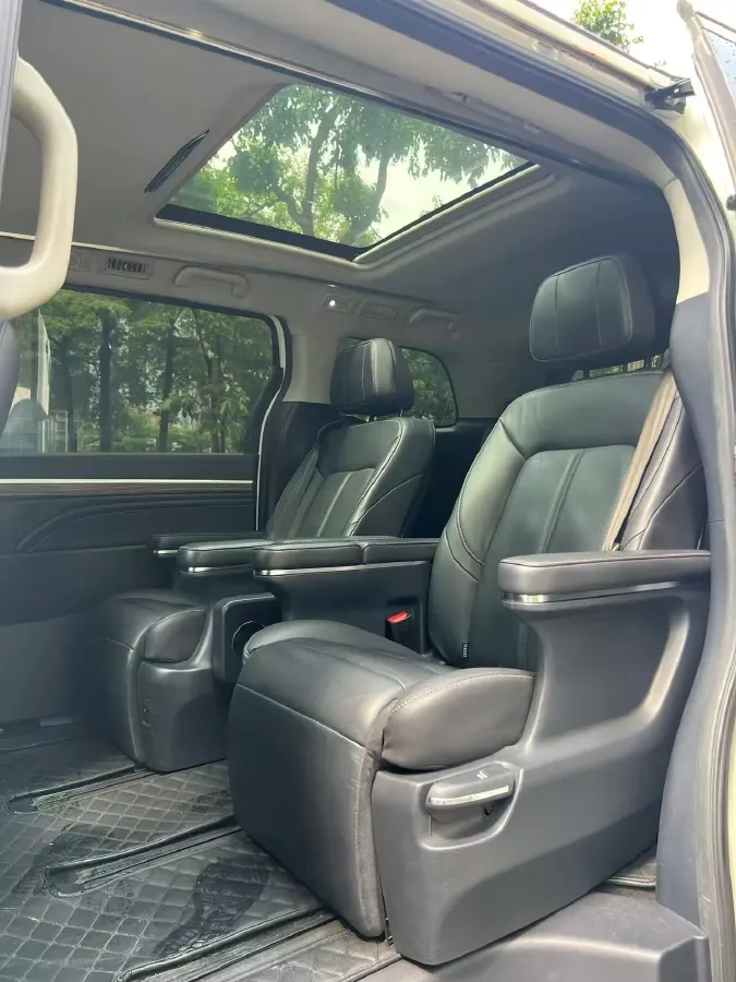 2021 GAC Trumpchi M8 2.0T 252HP L4 8AT,autocango,china used car exporter,china ev exporter,chinese used car exporter,chinese used ev exporter