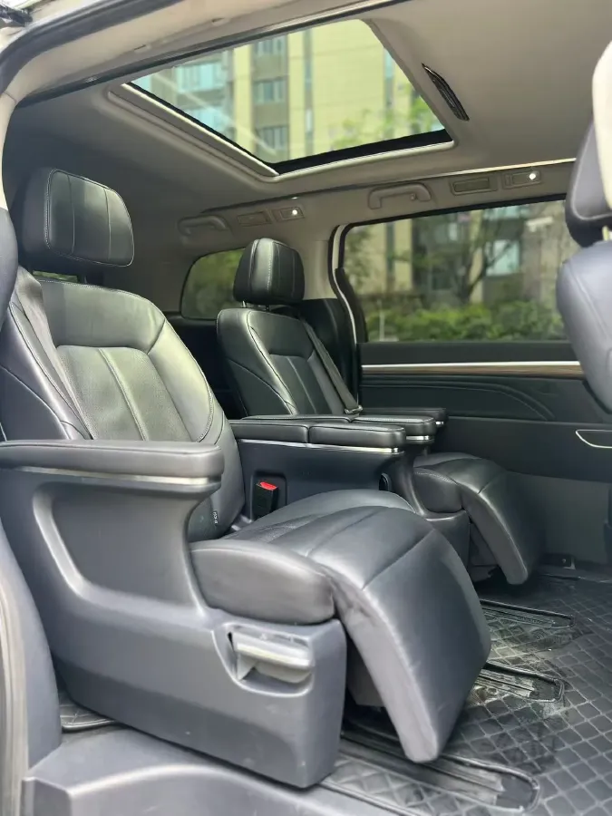 2021 GAC Trumpchi M8 2.0T 252HP L4 8AT,autocango,china used car exporter,china ev exporter,chinese used car exporter,chinese used ev exporter