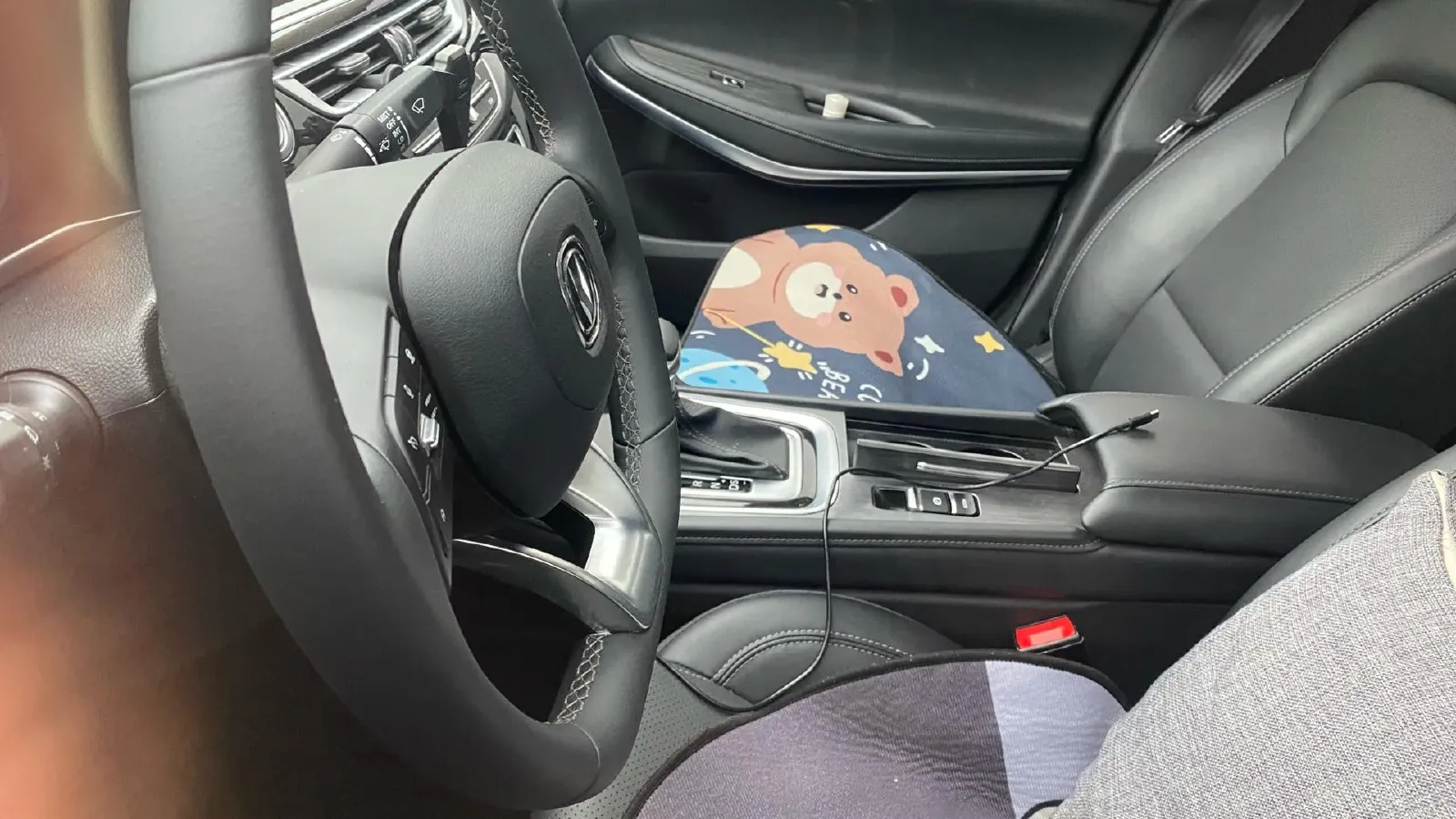 2021 ChangAn Raeton CC 1.5T 180HP L4 7DCT,autocango,china used car exporter,china ev exporter,chinese used car exporter,chinese used ev exporter