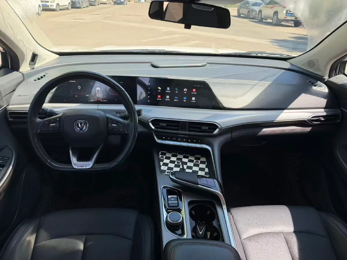 2020 ChangAn UNI-T 1.5T 180HP L4 7DCT,autocango,china used car exporter,china ev exporter,chinese used car exporter,chinese used ev exporter