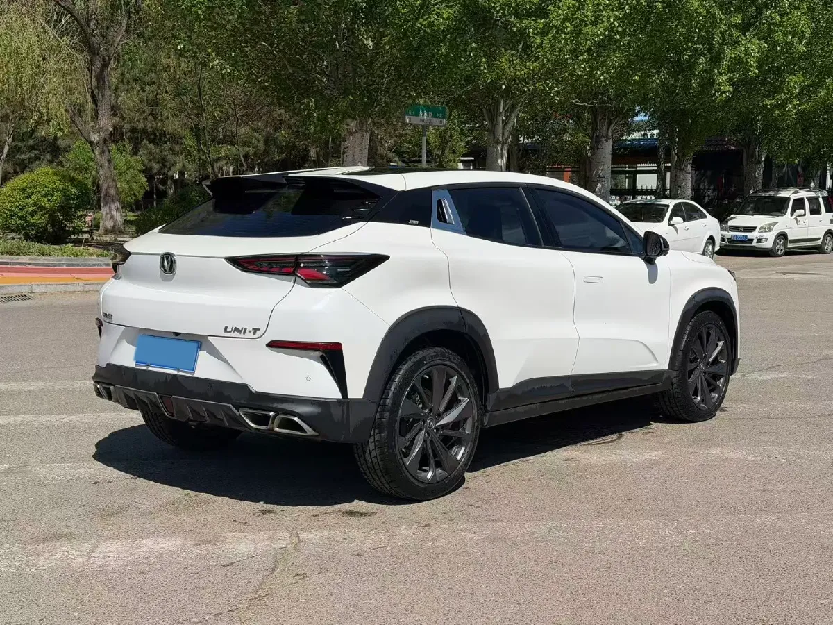 2020 ChangAn UNI-T 1.5T 180HP L4 7DCT,autocango,china used car exporter,china ev exporter,chinese used car exporter,chinese used ev exporter