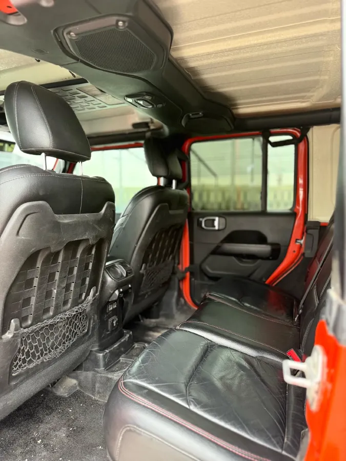 2019 Jeep Wrangler 2.0T 266HP L4 8AT,autocango,china used car exporter,china ev exporter,chinese used car exporter,chinese used ev exporter