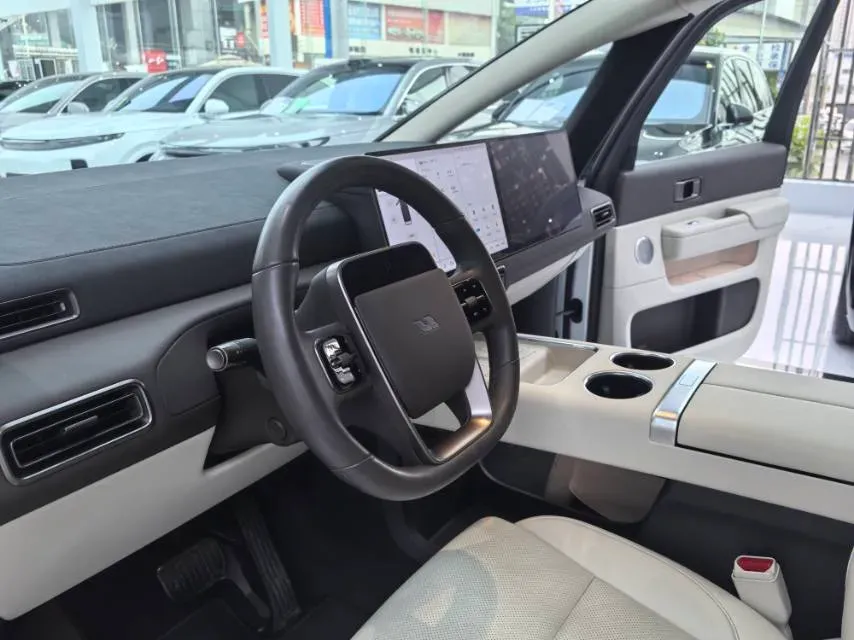 2024 Li L9 Range Extended 154HP REEV 52.3KWH,autocango,china used car exporter,china ev exporter,chinese used car exporter,chinese used ev exporter