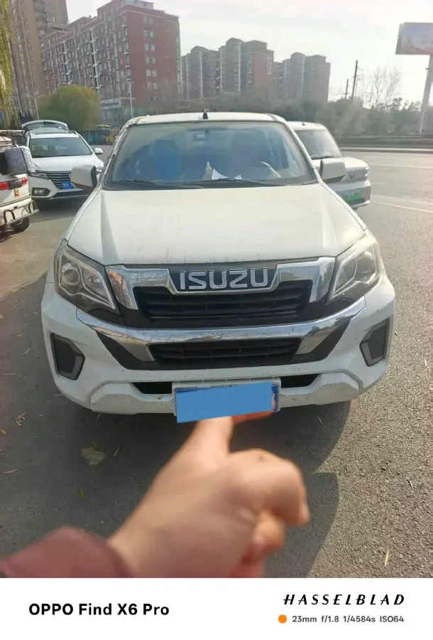 2023 Isuzu RE-MAX Jim 2.5T 143HP L4 6MT,autocango,china used car exporter,china ev exporter,chinese used car exporter,chinese used ev exporter