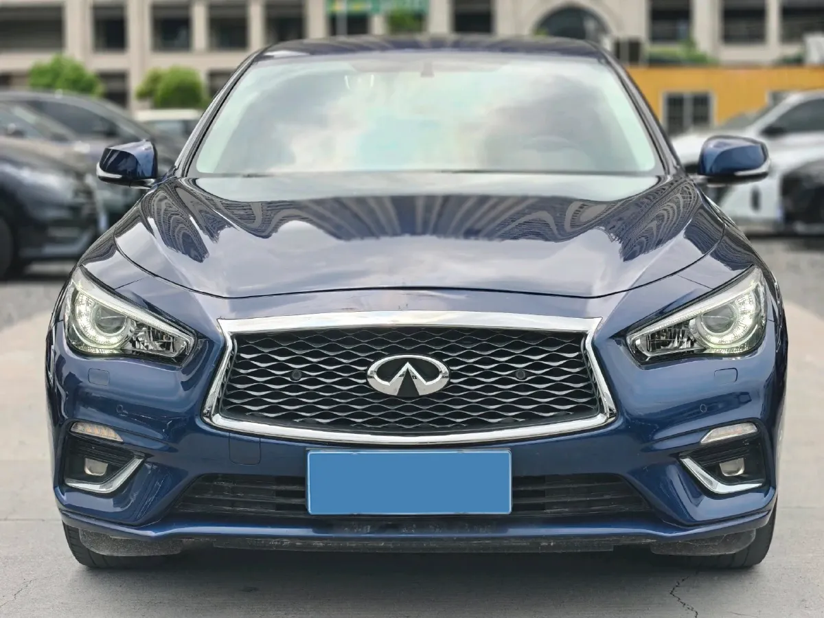 2018 Jeep Grand Commander 2.0T 265HP L4 9AT,autocango,china used car exporter,china ev exporter,chinese used car exporter,chinese used ev exporter