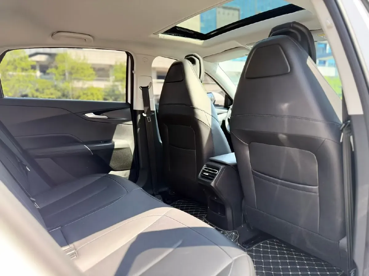 2025 ChangAn Eado 1.5T 192HP L4 7DCT,autocango,china used car exporter,china ev exporter,chinese used car exporter,chinese used ev exporter