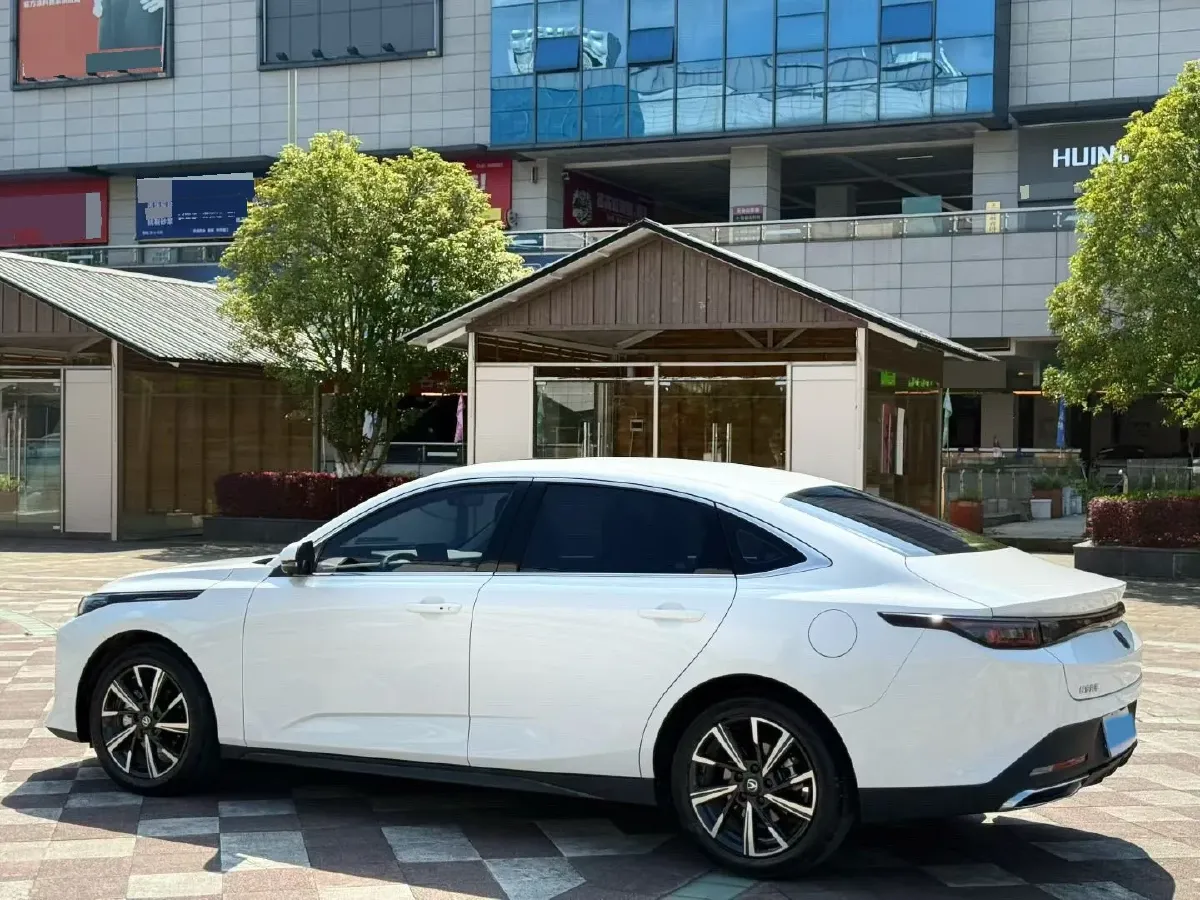 2025 ChangAn Eado 1.5T 192HP L4 7DCT,autocango,china used car exporter,china ev exporter,chinese used car exporter,chinese used ev exporter