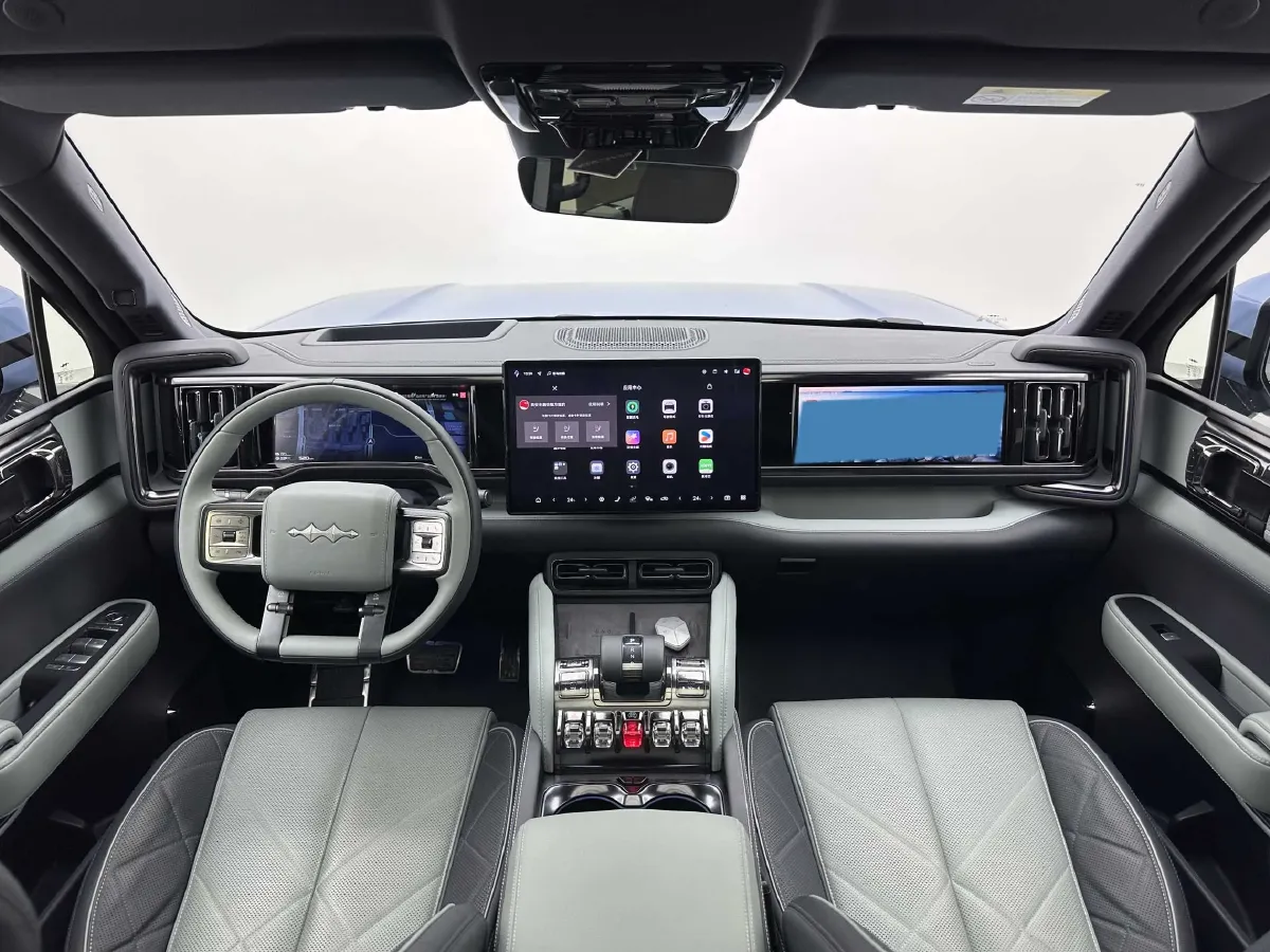 2025 FangChengBao Bao 5 1.5T 194HP L4 E-CVT PHEV 31.8KWH,autocango,china used car exporter,china ev exporter,chinese used car exporter,chinese used ev exporter