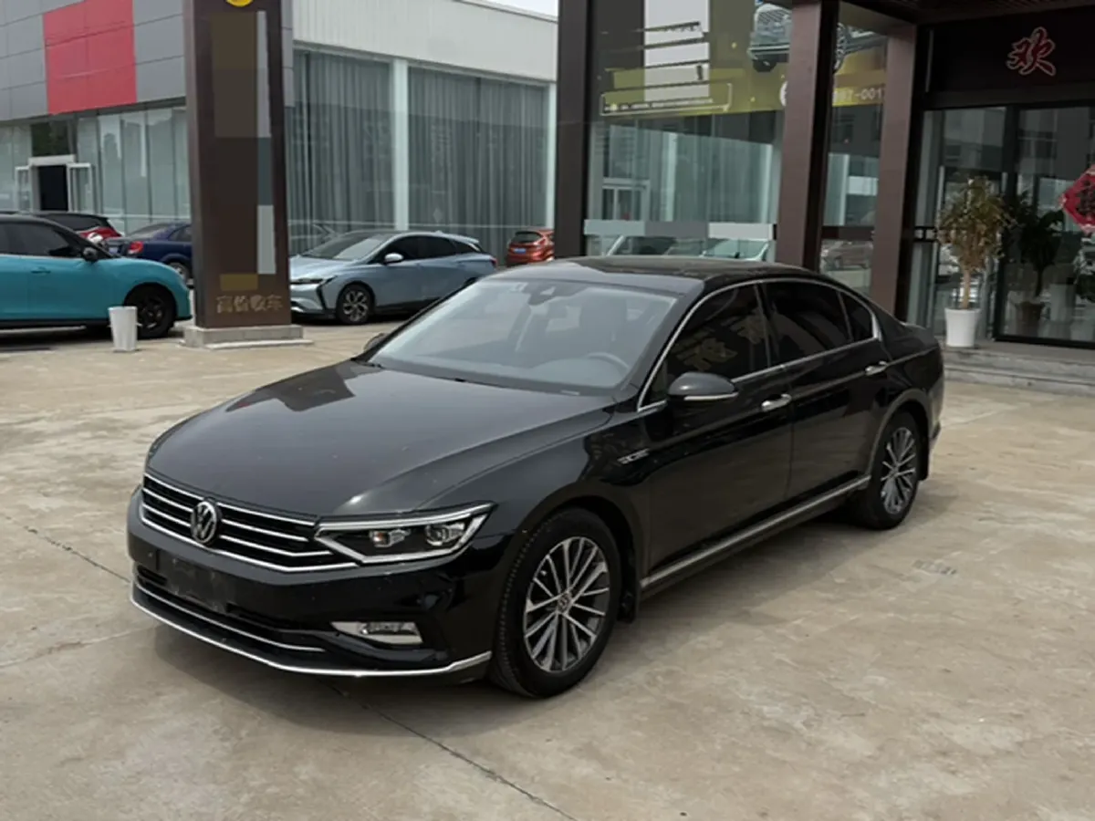 2020 Volkswagen Magotan 2.0T 186HP L4 7DCT,autocango,china used car exporter,china ev exporter,chinese used car exporter,chinese used ev exporter