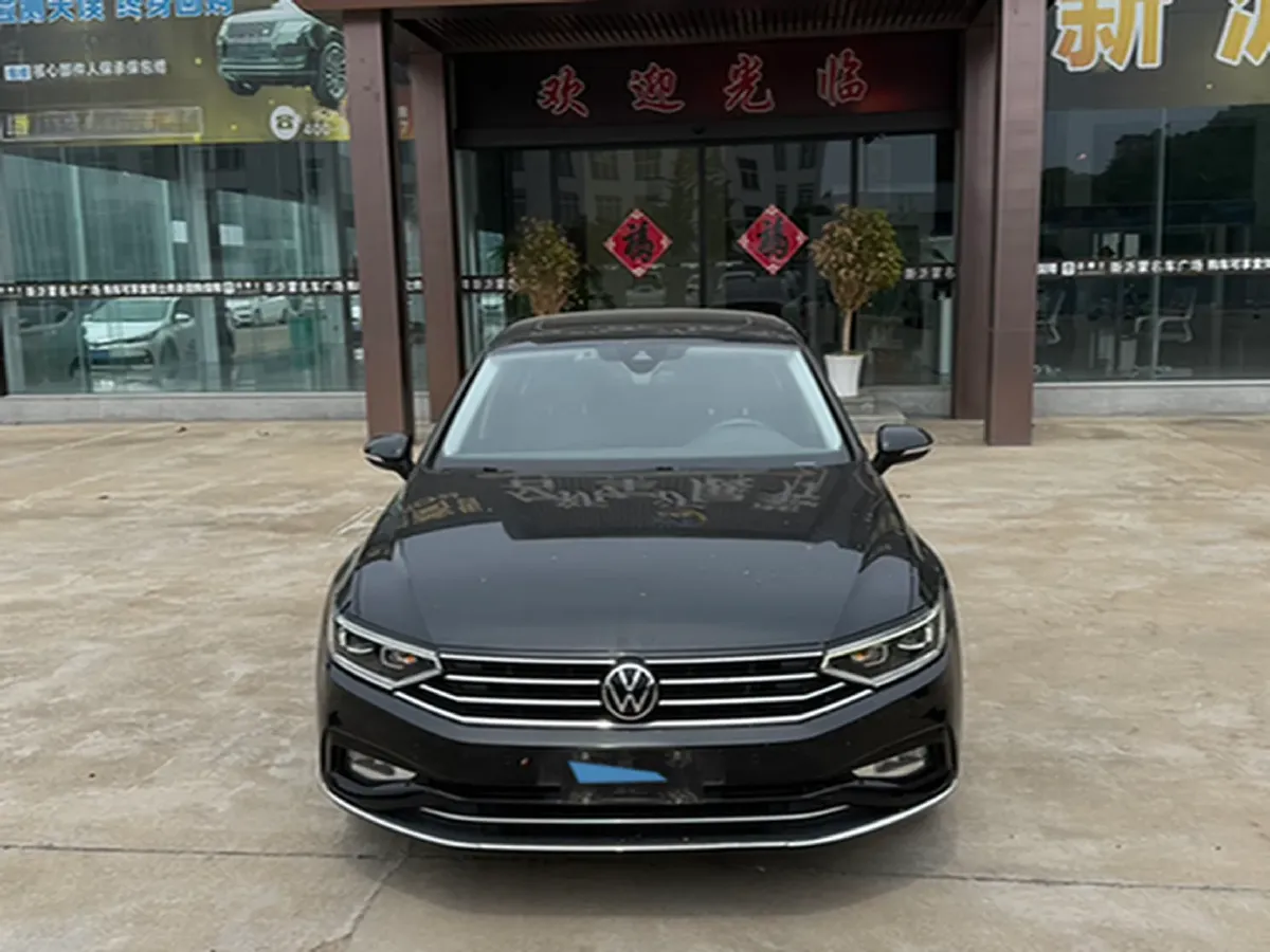 2020 Volkswagen Magotan 2.0T 186HP L4 7DCT,autocango,china used car exporter,china ev exporter,chinese used car exporter,chinese used ev exporter