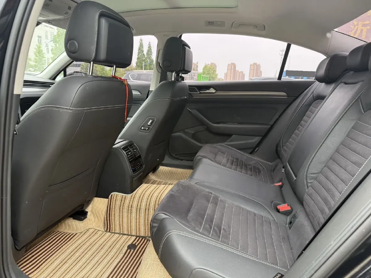 2020 Volkswagen Magotan 2.0T 186HP L4 7DCT,autocango,china used car exporter,china ev exporter,chinese used car exporter,chinese used ev exporter