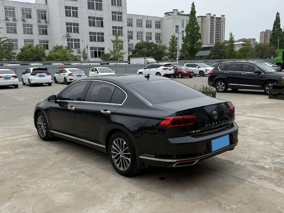 2020 Volkswagen Magotan 2.0T 186HP L4 7DCT,autocango,china used car exporter,china ev exporter,chinese used car exporter,chinese used ev exporter