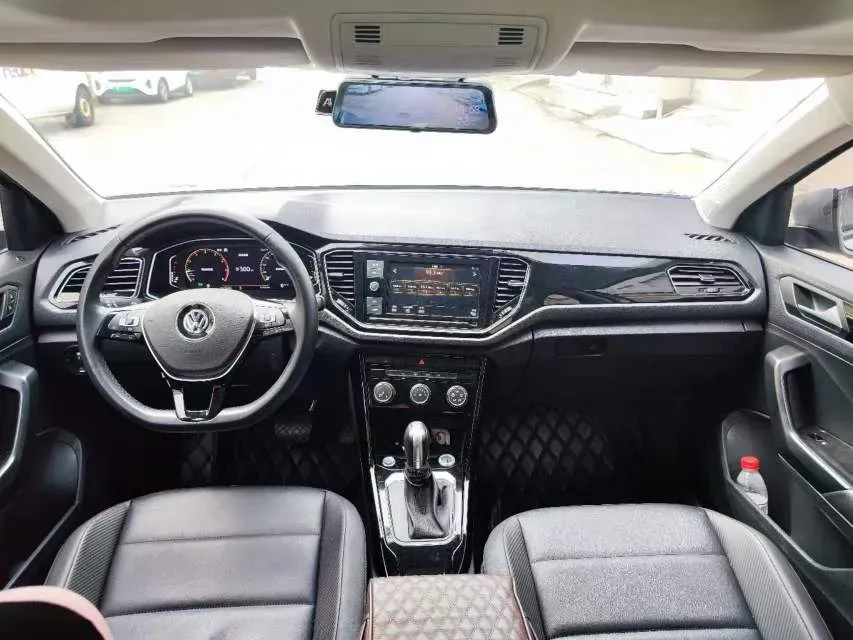2020 Volkswagen T-Roc 1.4T 150HP L4 7DCT,autocango,china used car exporter,china ev exporter,chinese used car exporter,chinese used ev exporter
