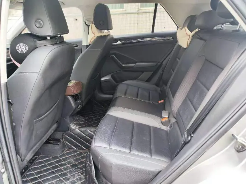 2020 Volkswagen T-Roc 1.4T 150HP L4 7DCT,autocango,china used car exporter,china ev exporter,chinese used car exporter,chinese used ev exporter