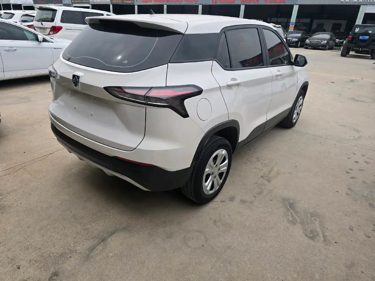 2019 BaoJun 730 1.5L 105HP L4 6MT,autocango,china used car exporter,china ev exporter,chinese used car exporter,chinese used ev exporter
