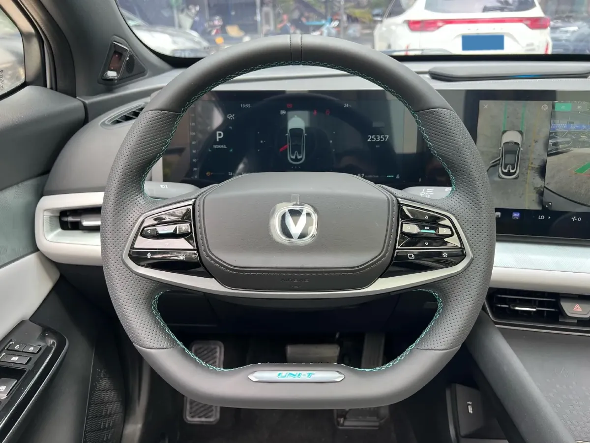 2023 ChangAn UNI-T 1.5T 188HP L4 7DCT,autocango,china used car exporter,china ev exporter,chinese used car exporter,chinese used ev exporter