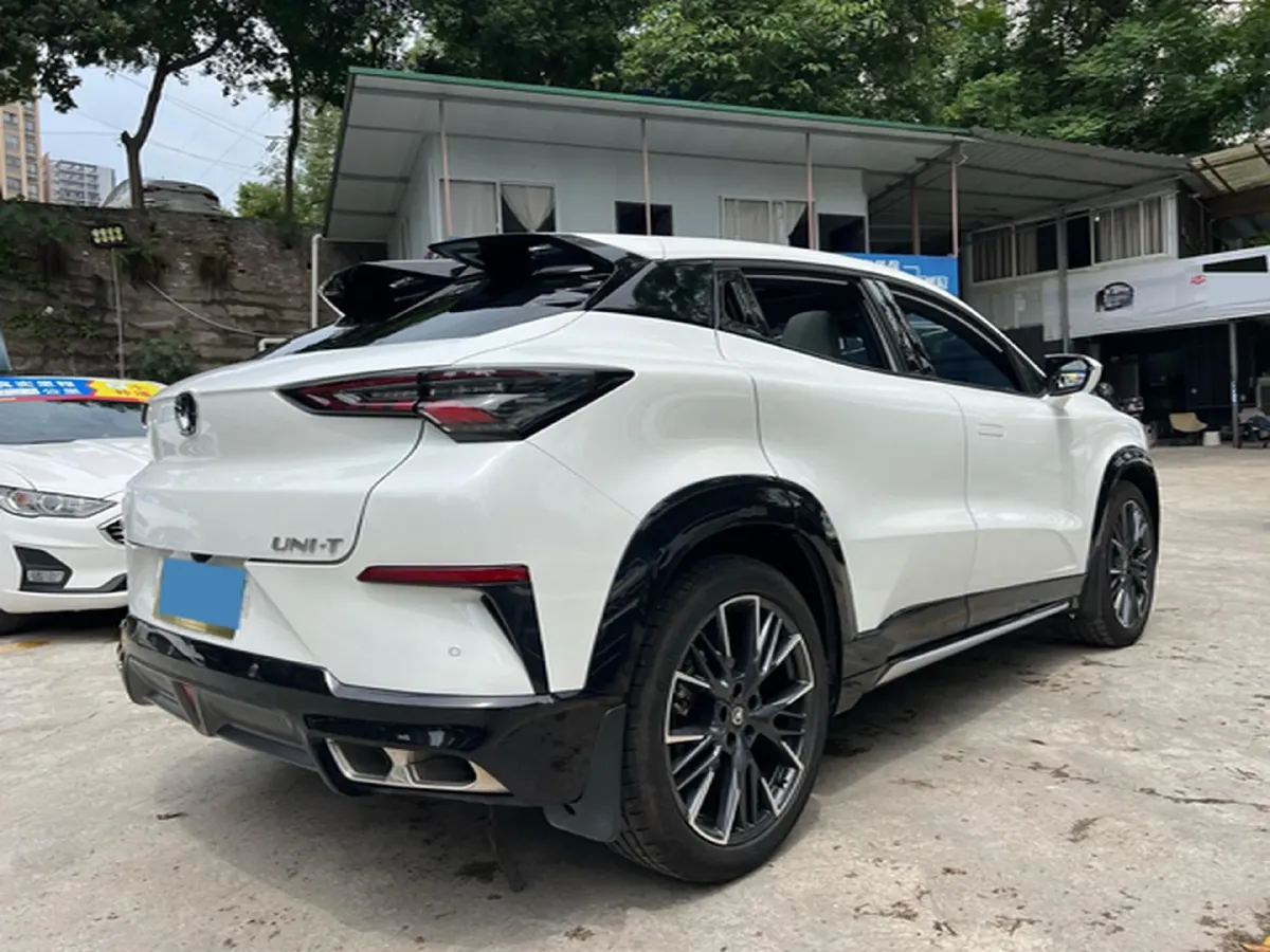 2023 ChangAn UNI-T 1.5T 188HP L4 7DCT,autocango,china used car exporter,china ev exporter,chinese used car exporter,chinese used ev exporter