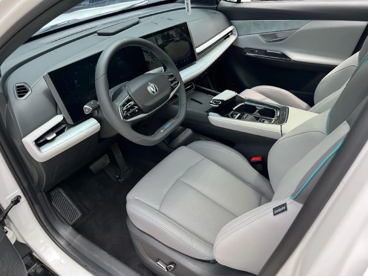 2023 ChangAn UNI-T 1.5T 188HP L4 7DCT,autocango,china used car exporter,china ev exporter,chinese used car exporter,chinese used ev exporter