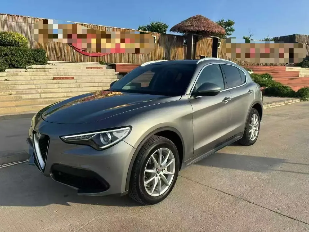 2020 Alfa Romeo Stelvio 2.0T 280HP L4 8AT,autocango,china used car exporter,china ev exporter,chinese used car exporter,chinese used ev exporter