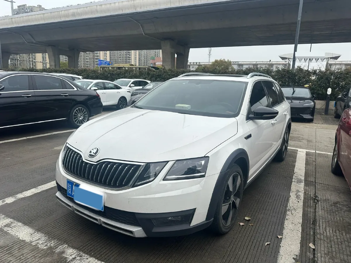 2019 Skoda Octavia 1.4T 150HP L4 7DCT,autocango,china used car exporter,china ev exporter,chinese used car exporter,chinese used ev exporter