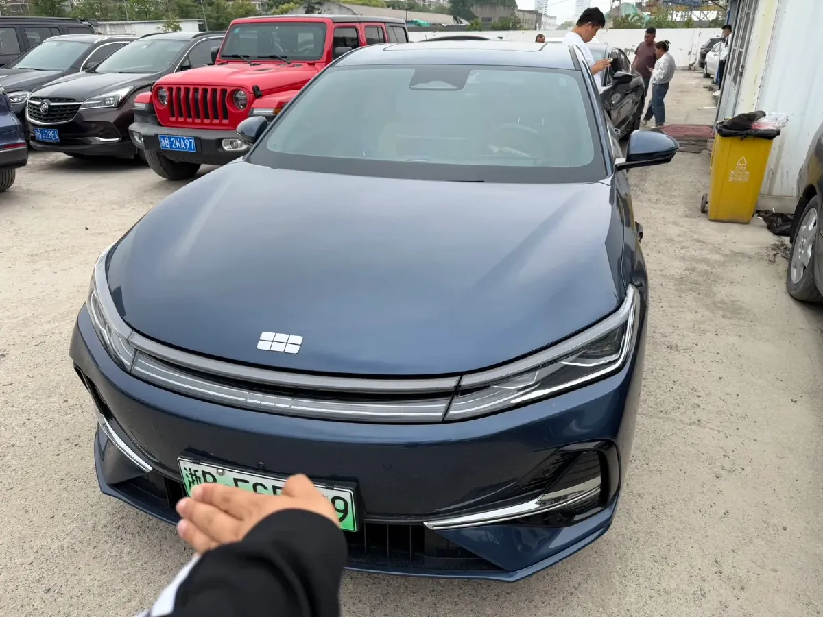 2025 Geely Galaxy A7 1.5L 112HP L4 1DHT PHEV,autocango,china used car exporter,china ev exporter,chinese used car exporter,chinese used ev exporter