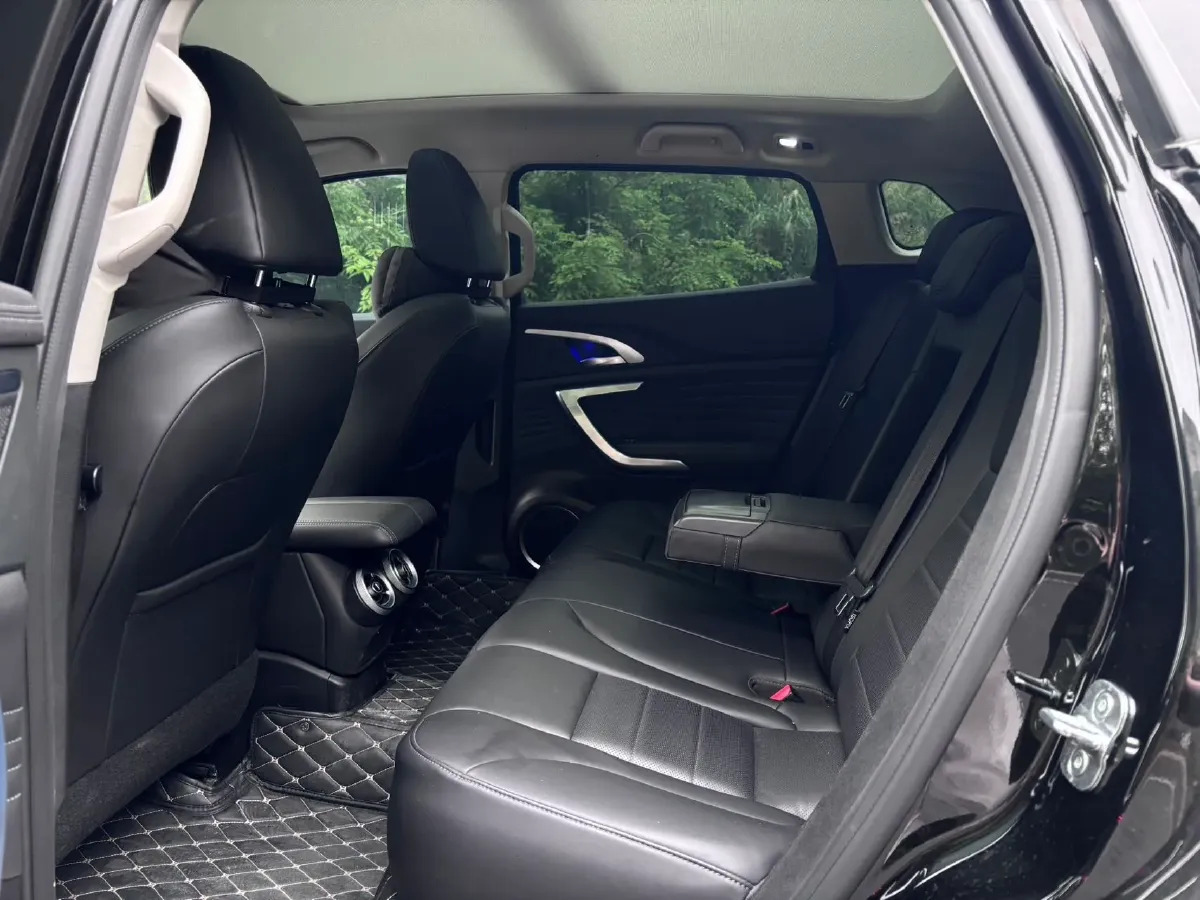 2020 WEY VV7 2.0T 227HP L4 7DCT,autocango,china used car exporter,china ev exporter,chinese used car exporter,chinese used ev exporter