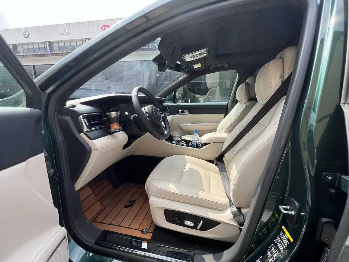 2021 Li ONE Range Extended 131HP REEV 40.5KWH,autocango,china used car exporter,china ev exporter,chinese used car exporter,chinese used ev exporter