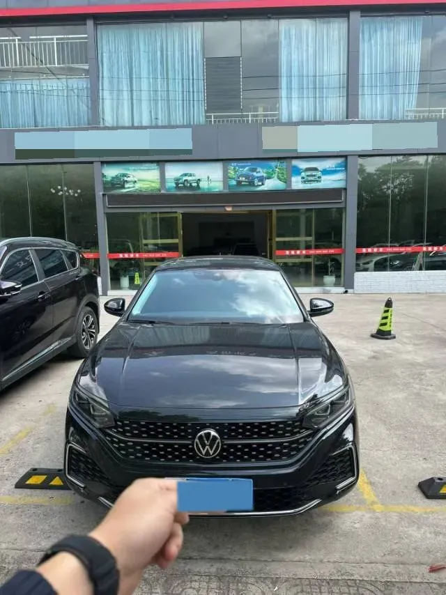 2021 Volkswagen Passat 2.0T 186HP L4 7DCT,autocango,china used car exporter,china ev exporter,chinese used car exporter,chinese used ev exporter