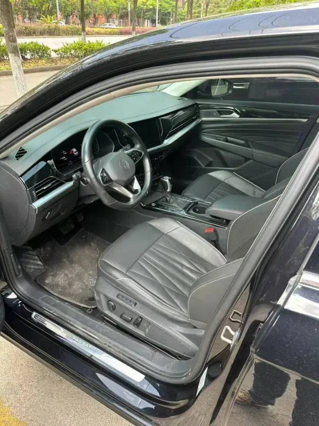 2021 Volkswagen Passat 2.0T 186HP L4 7DCT,autocango,china used car exporter,china ev exporter,chinese used car exporter,chinese used ev exporter