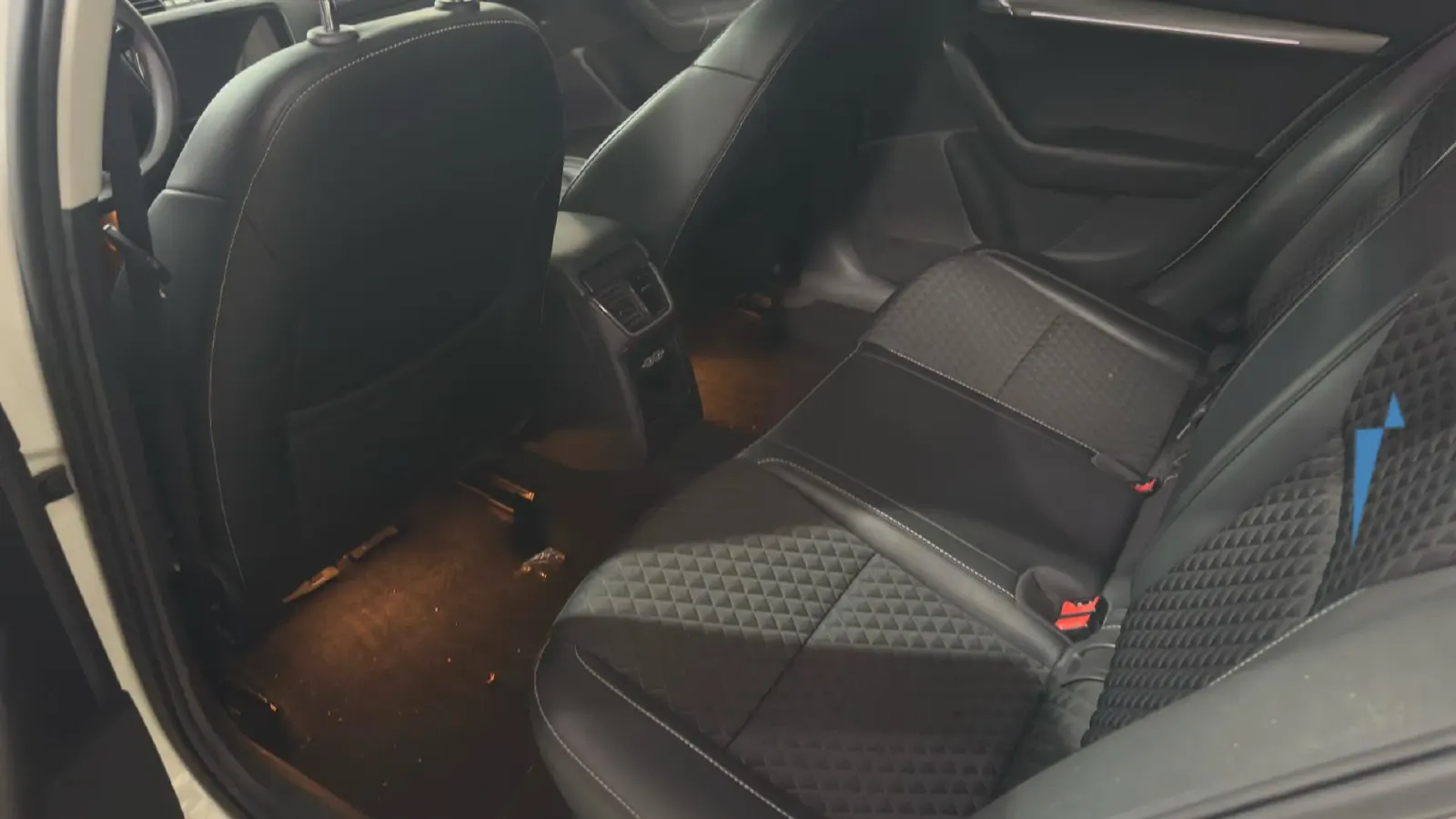 2020 Skoda Octavia 1.5L 113HP L4 6AT,autocango,china used car exporter,china ev exporter,chinese used car exporter,chinese used ev exporter