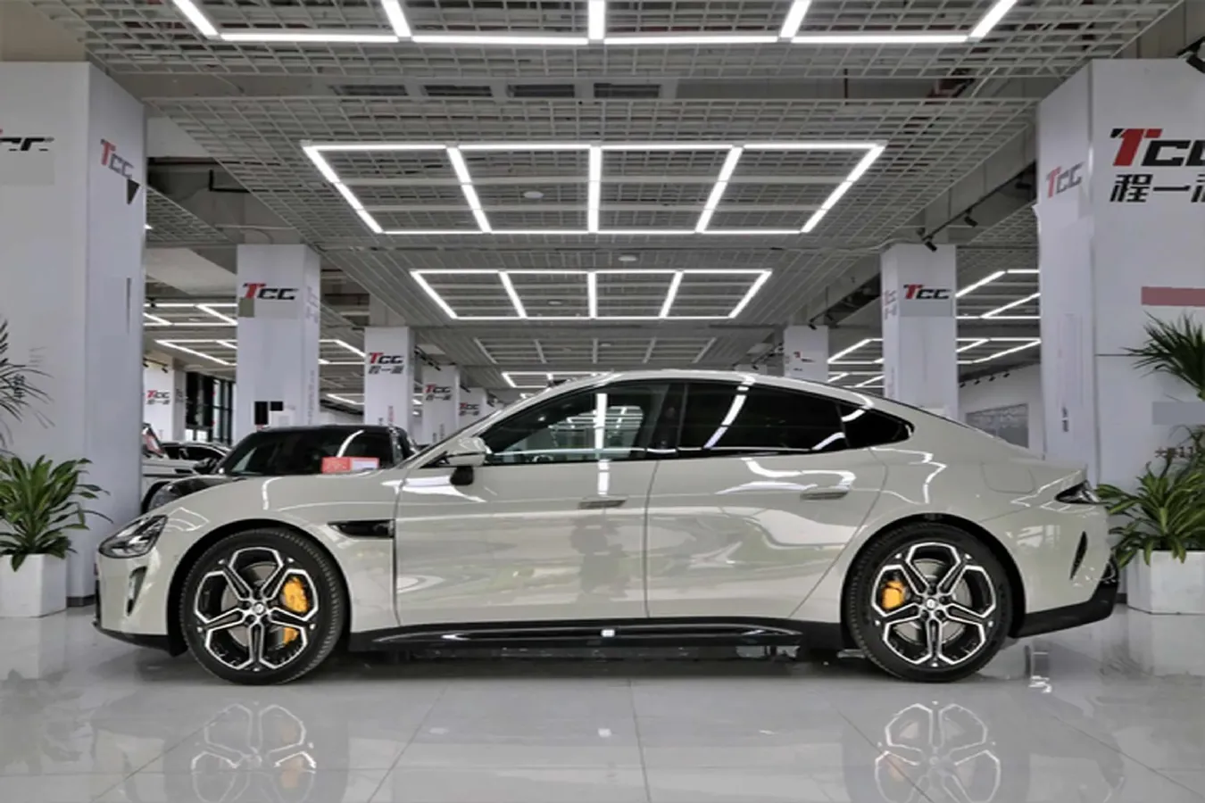 2024 MI SU7 BEV 94.3KWH,autocango,china used car exporter,china ev exporter,chinese used car exporter,chinese used ev exporter