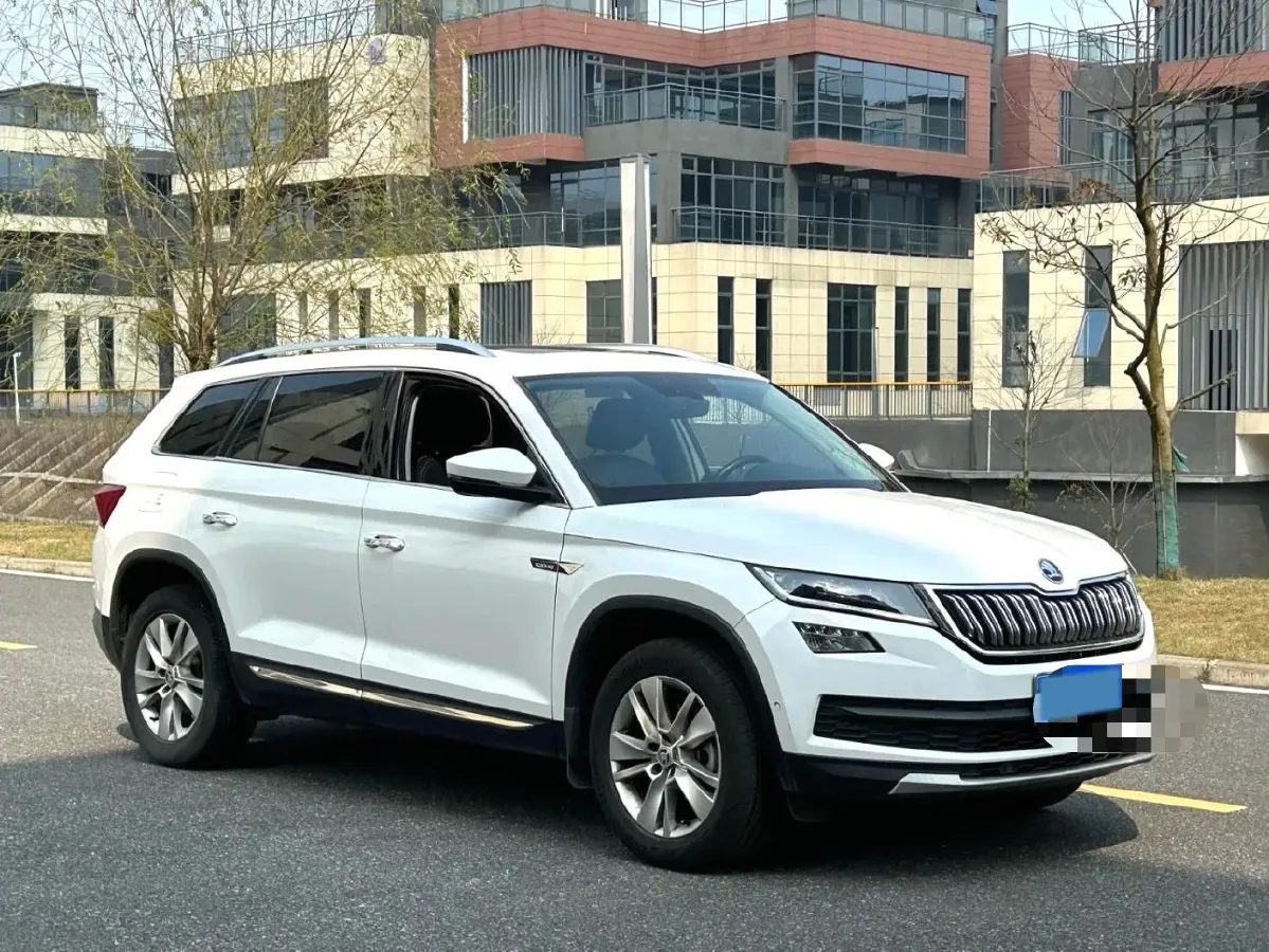 2020 Skoda Kodiak 2.0T 186HP L4 7DCT,autocango,china used car exporter,china ev exporter,chinese used car exporter,chinese used ev exporter