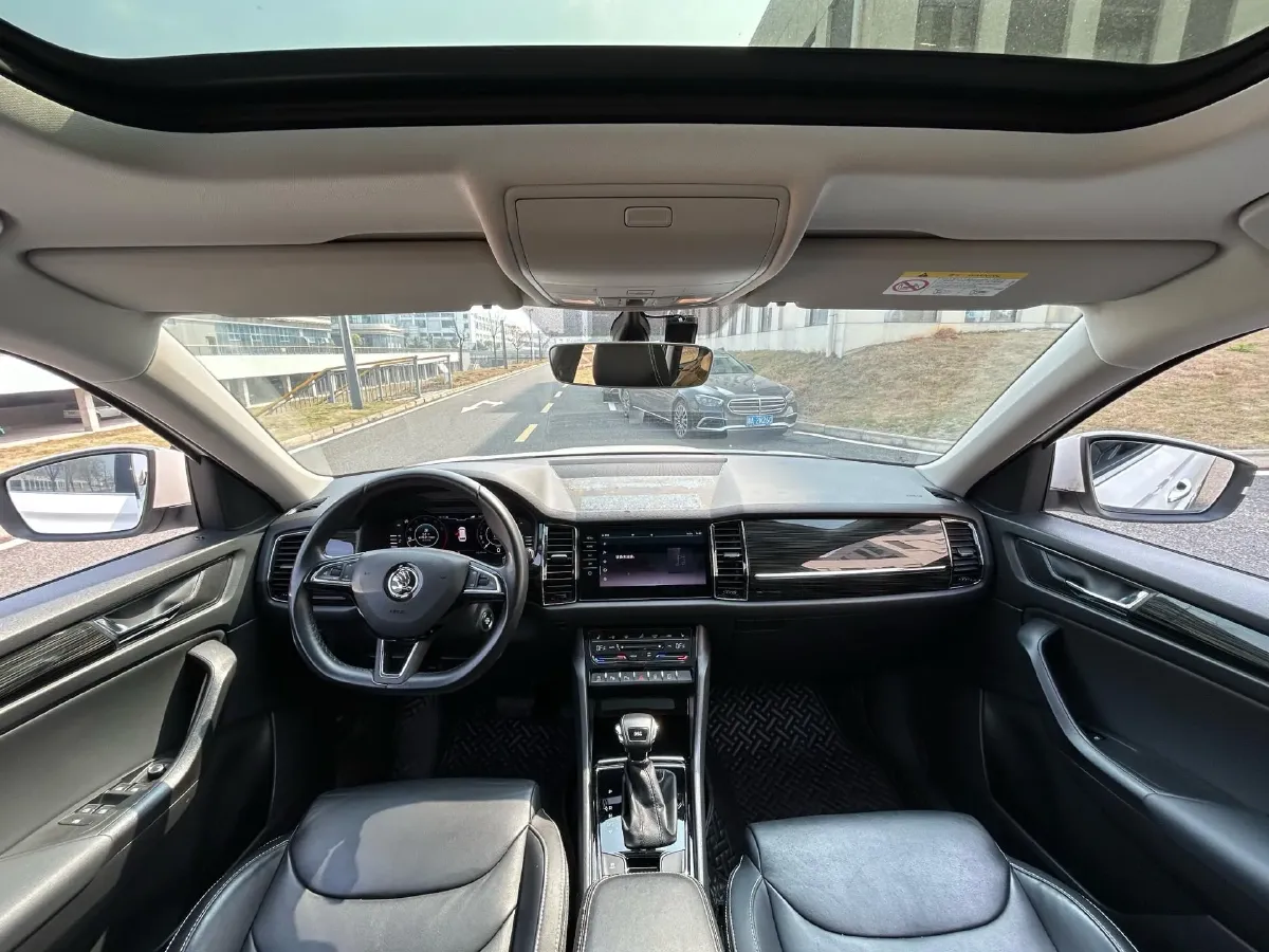 2020 Skoda Kodiak 2.0T 186HP L4 7DCT,autocango,china used car exporter,china ev exporter,chinese used car exporter,chinese used ev exporter