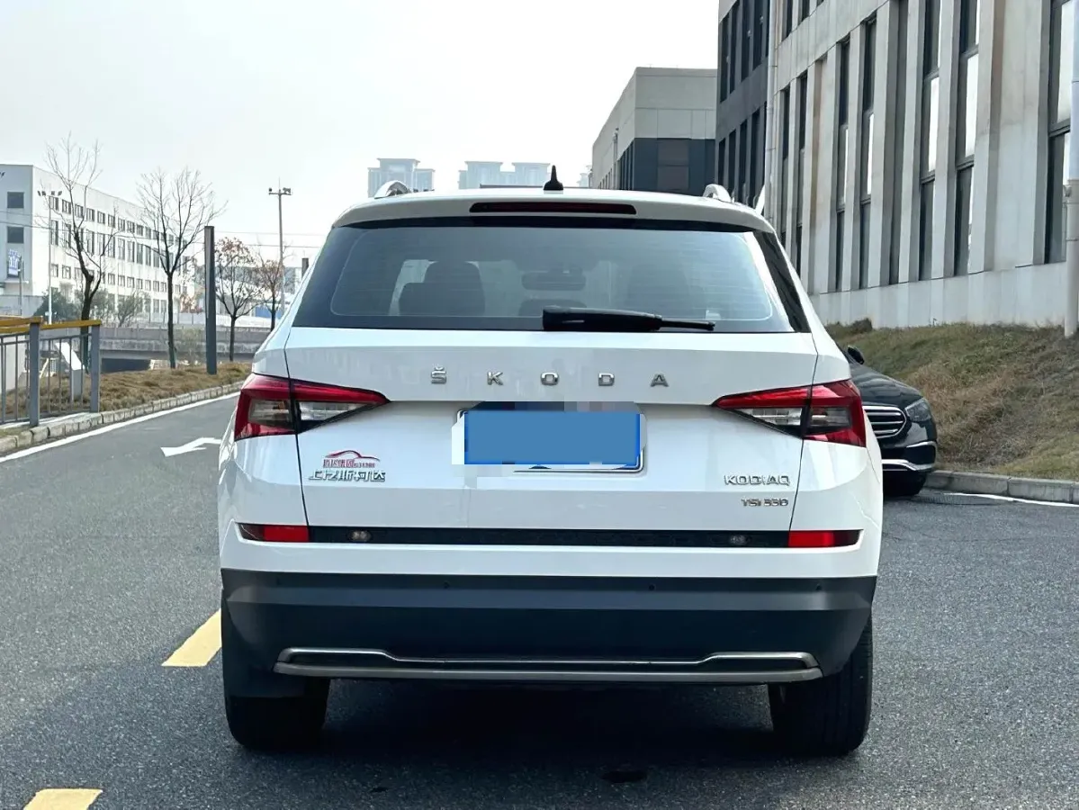 2020 Skoda Kodiak 2.0T 186HP L4 7DCT,autocango,china used car exporter,china ev exporter,chinese used car exporter,chinese used ev exporter