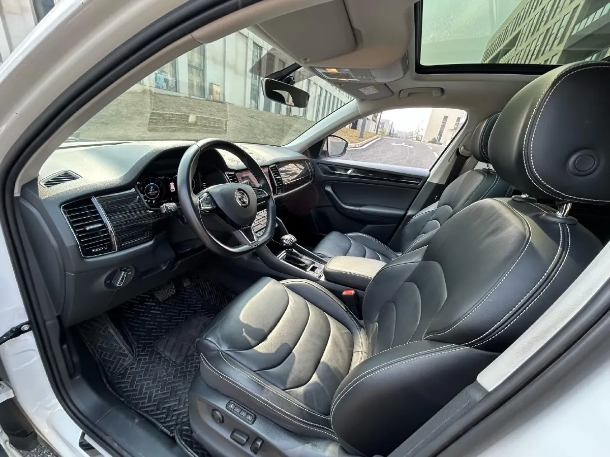 2020 Skoda Kodiak 2.0T 186HP L4 7DCT,autocango,china used car exporter,china ev exporter,chinese used car exporter,chinese used ev exporter