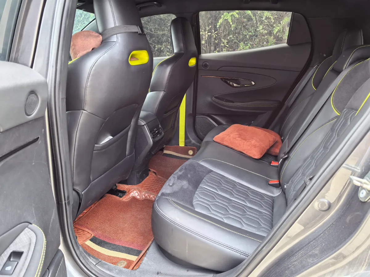 2022 ChangAn UNI-T 1.5T 188HP L4 7DCT,autocango,china used car exporter,china ev exporter,chinese used car exporter,chinese used ev exporter