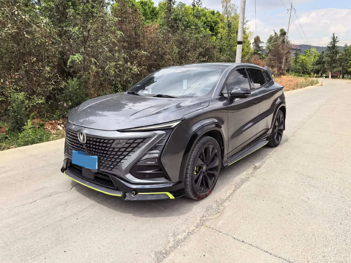 2022 ChangAn UNI-T 1.5T 188HP L4 7DCT,autocango,china used car exporter,china ev exporter,chinese used car exporter,chinese used ev exporter