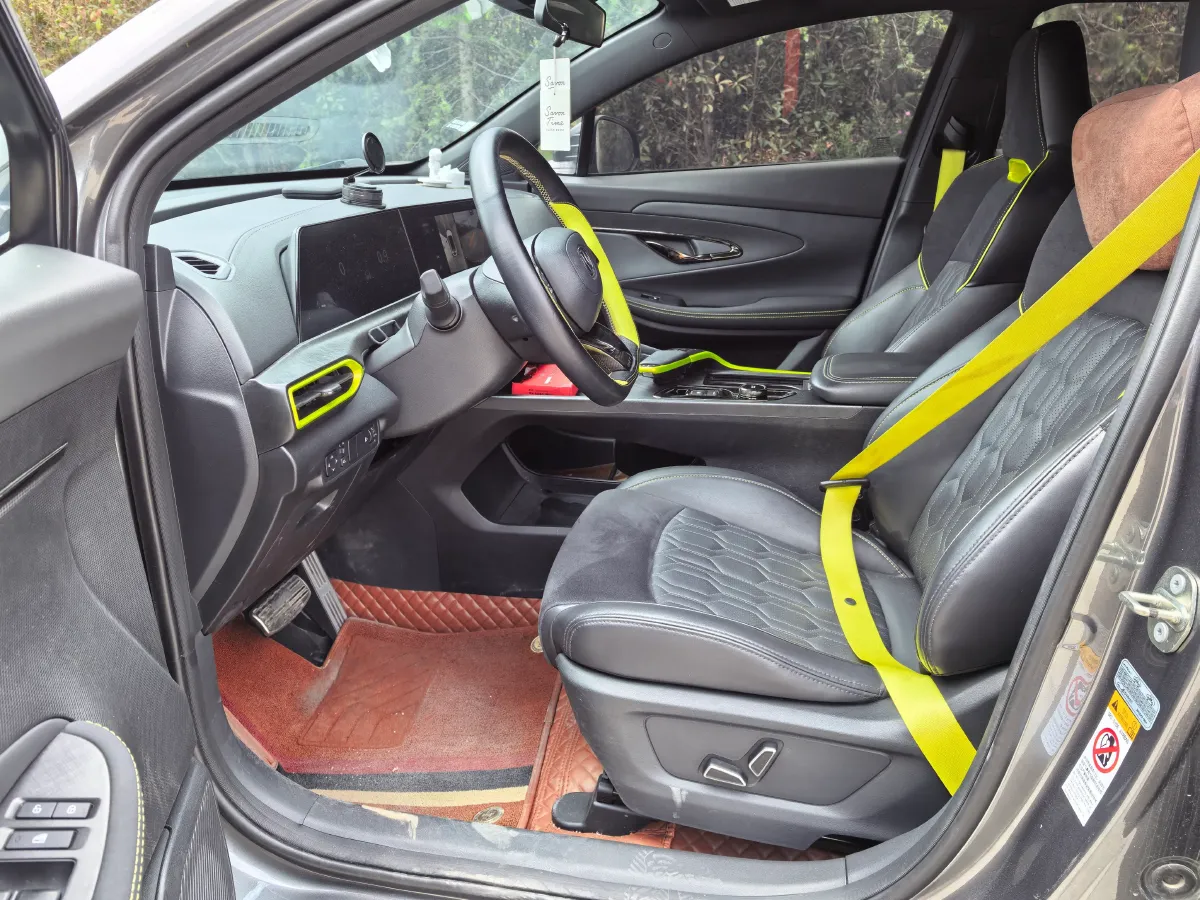 2022 ChangAn UNI-T 1.5T 188HP L4 7DCT,autocango,china used car exporter,china ev exporter,chinese used car exporter,chinese used ev exporter