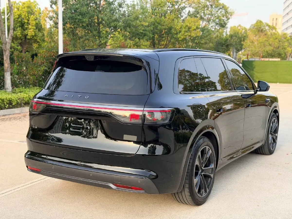 2025 AITO AITO M8 REEV 160HP REEV 53.4KWH,autocango,china used car exporter,china ev exporter,chinese used car exporter,chinese used ev exporter