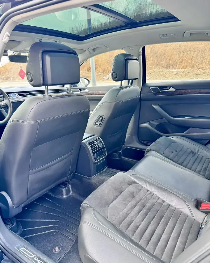 2018 Volkswagen Magotan 1.8T 180HP L4 7DCT,autocango,china used car exporter,china ev exporter,chinese used car exporter,chinese used ev exporter