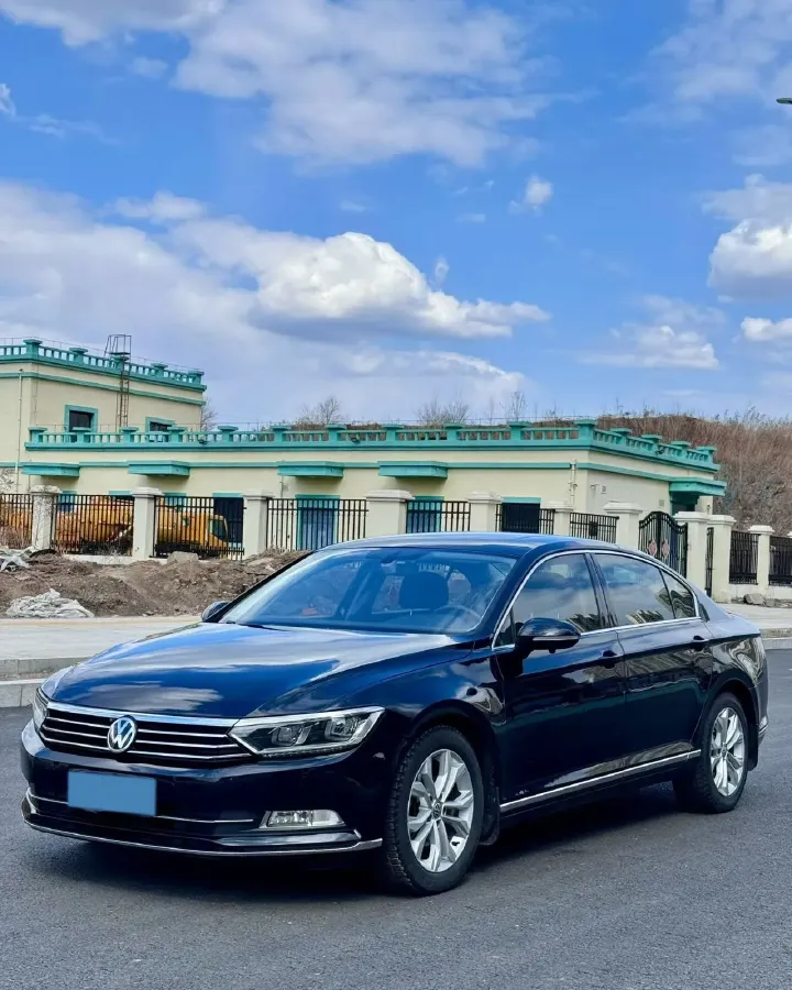 2018 Volkswagen Magotan 1.8T 180HP L4 7DCT,autocango,china used car exporter,china ev exporter,chinese used car exporter,chinese used ev exporter