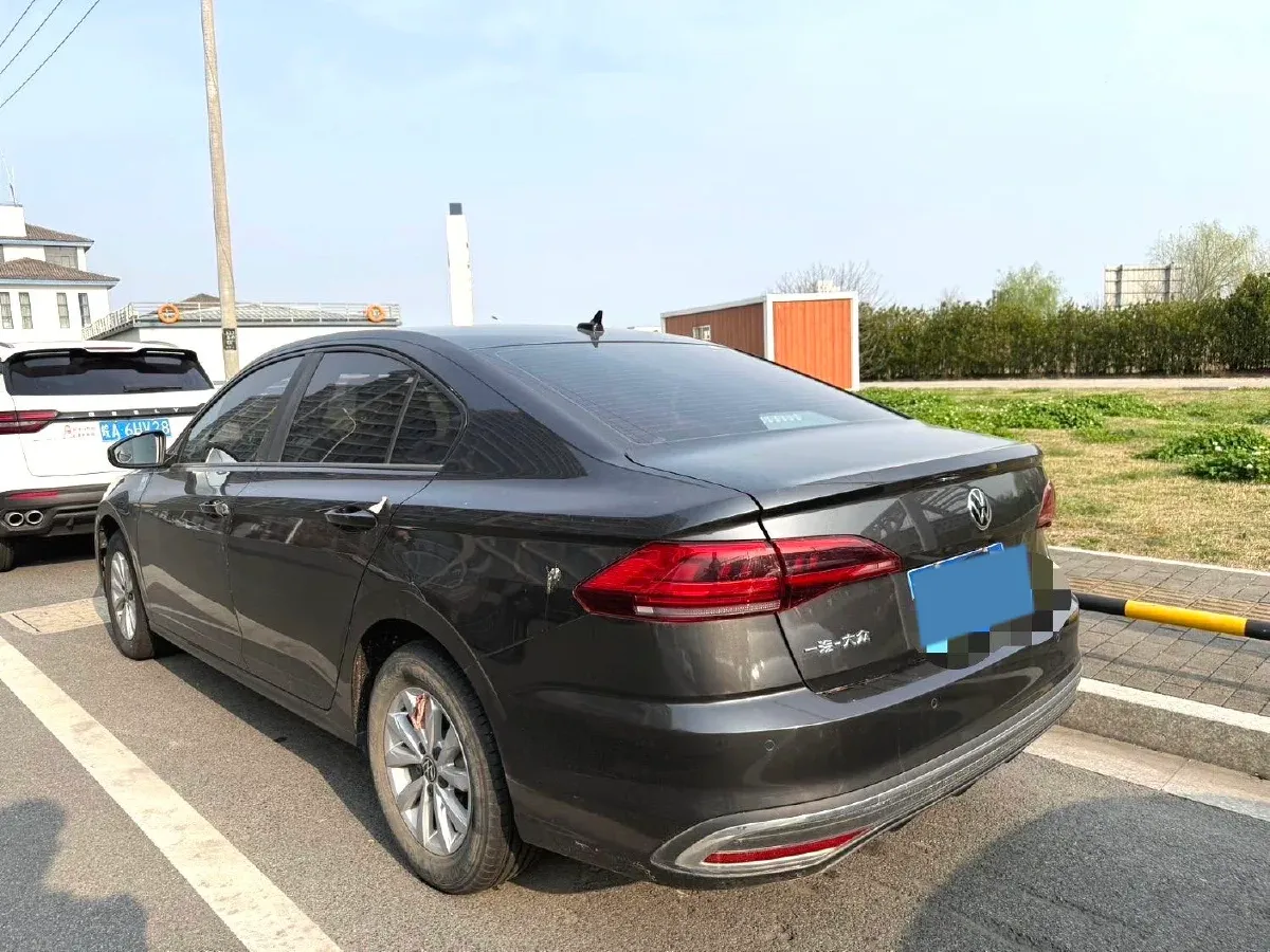 2023 Volkswagen Bora 1.2T 116HP L4 5MT,autocango,china used car exporter,china ev exporter,chinese used car exporter,chinese used ev exporter
