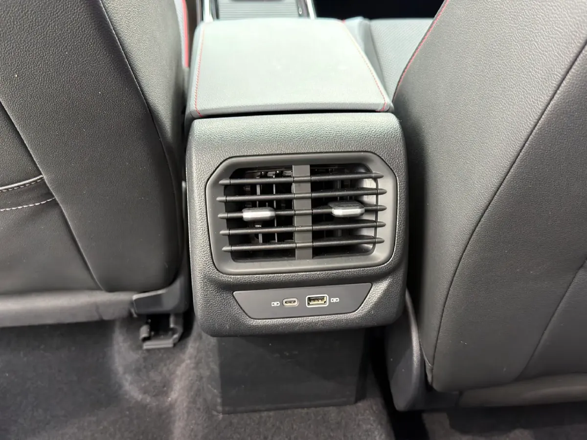 2023 Volkswagen Lamando 1.4T 150HP L4 7DCT,autocango,china used car exporter,china ev exporter,chinese used car exporter,chinese used ev exporter