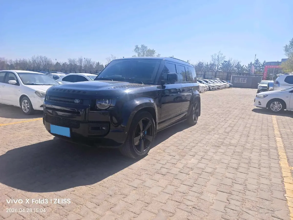2022 Land Rover Defender 3.0T 400HP L6 8AT,autocango,china used car exporter,china ev exporter,chinese used car exporter,chinese used ev exporter